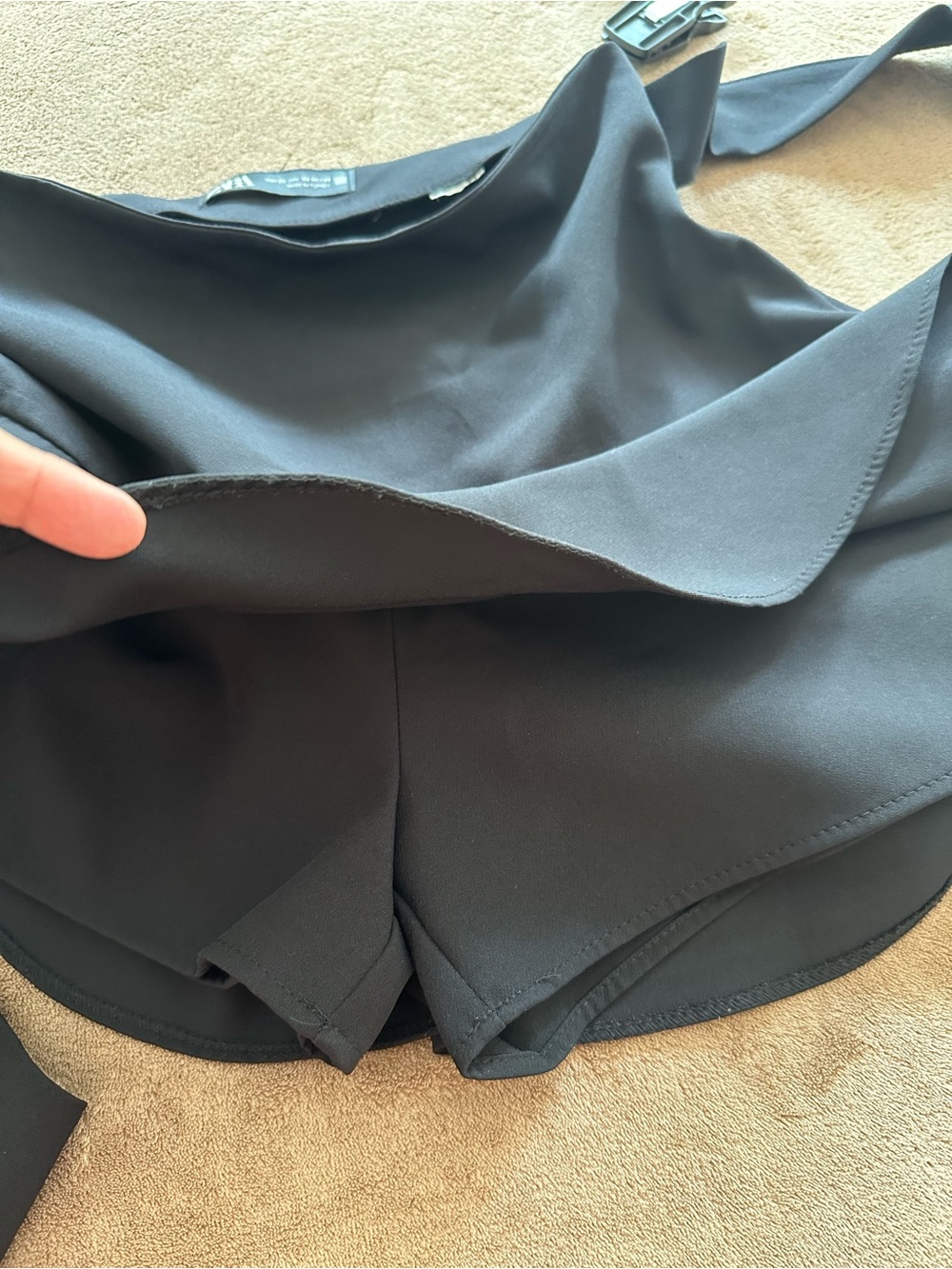 Black Zara skort, size extra small; it has a left-side closure and ties. - Picture 6 of 9
